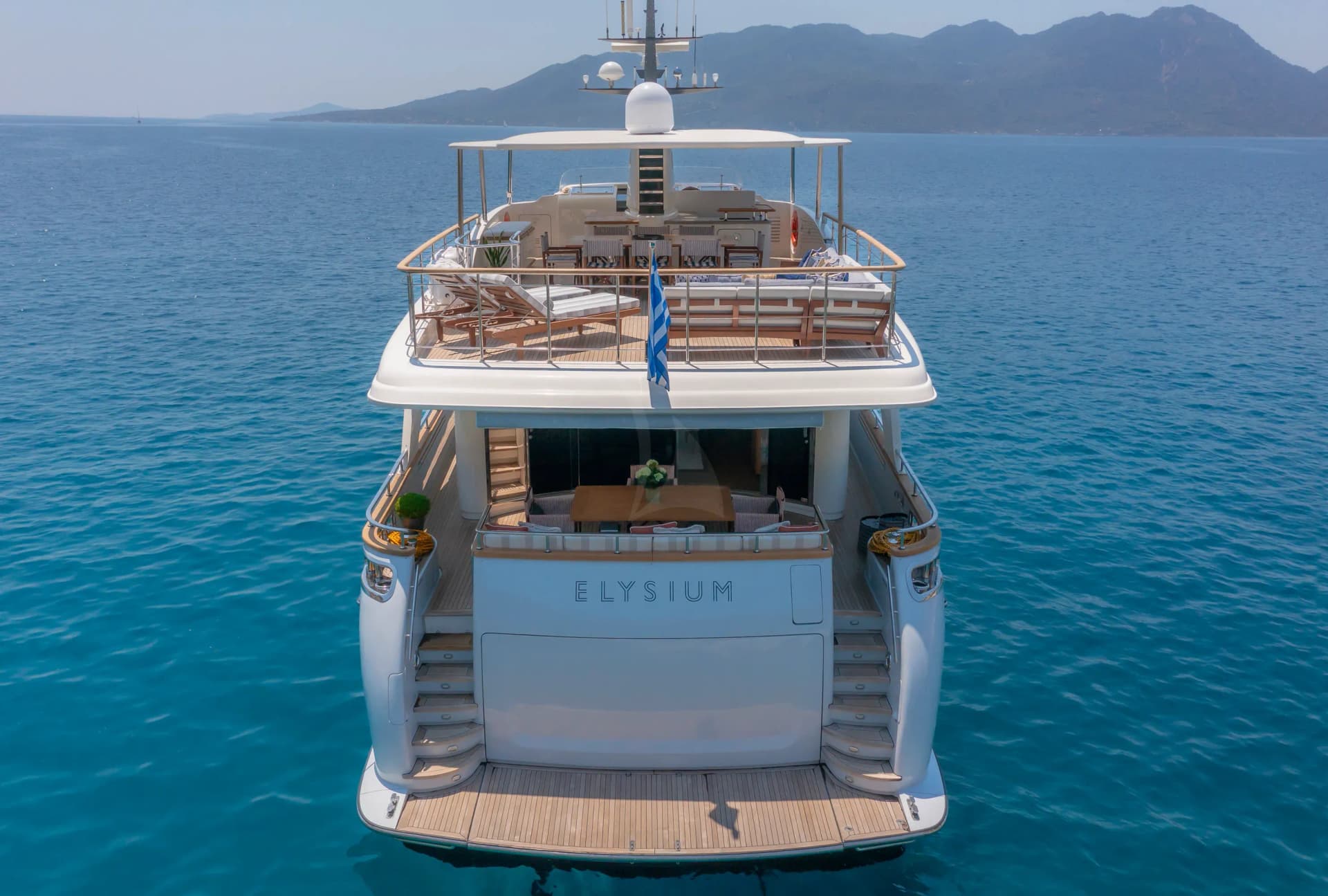 ELYSIUM – Exterior