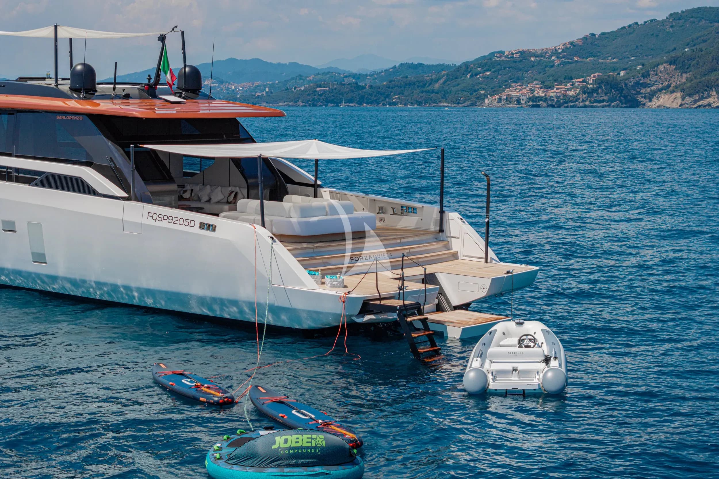 FORZA QUIETA – Exterior
