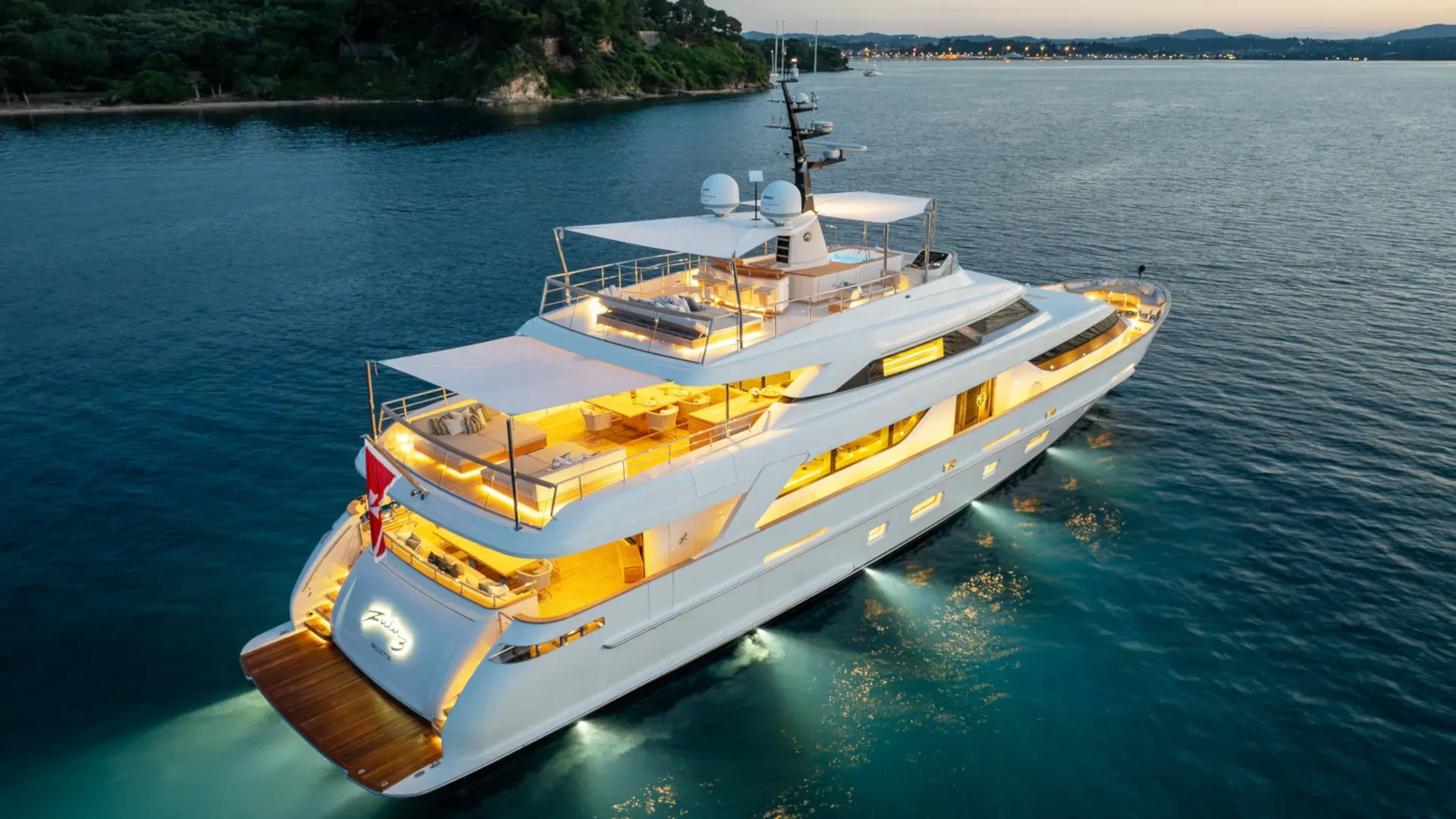 ZULU 3 – Exterior