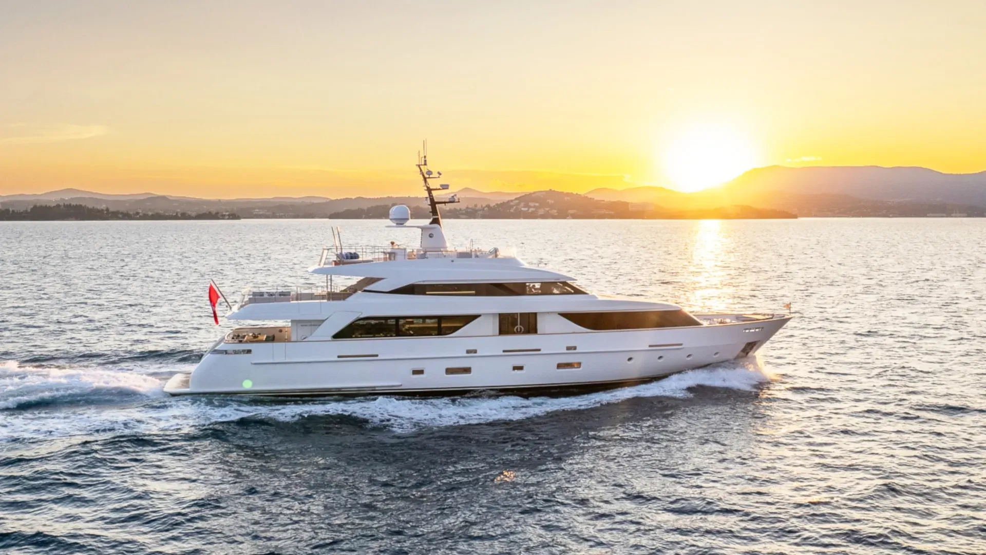 ZULU 3 – Exterior