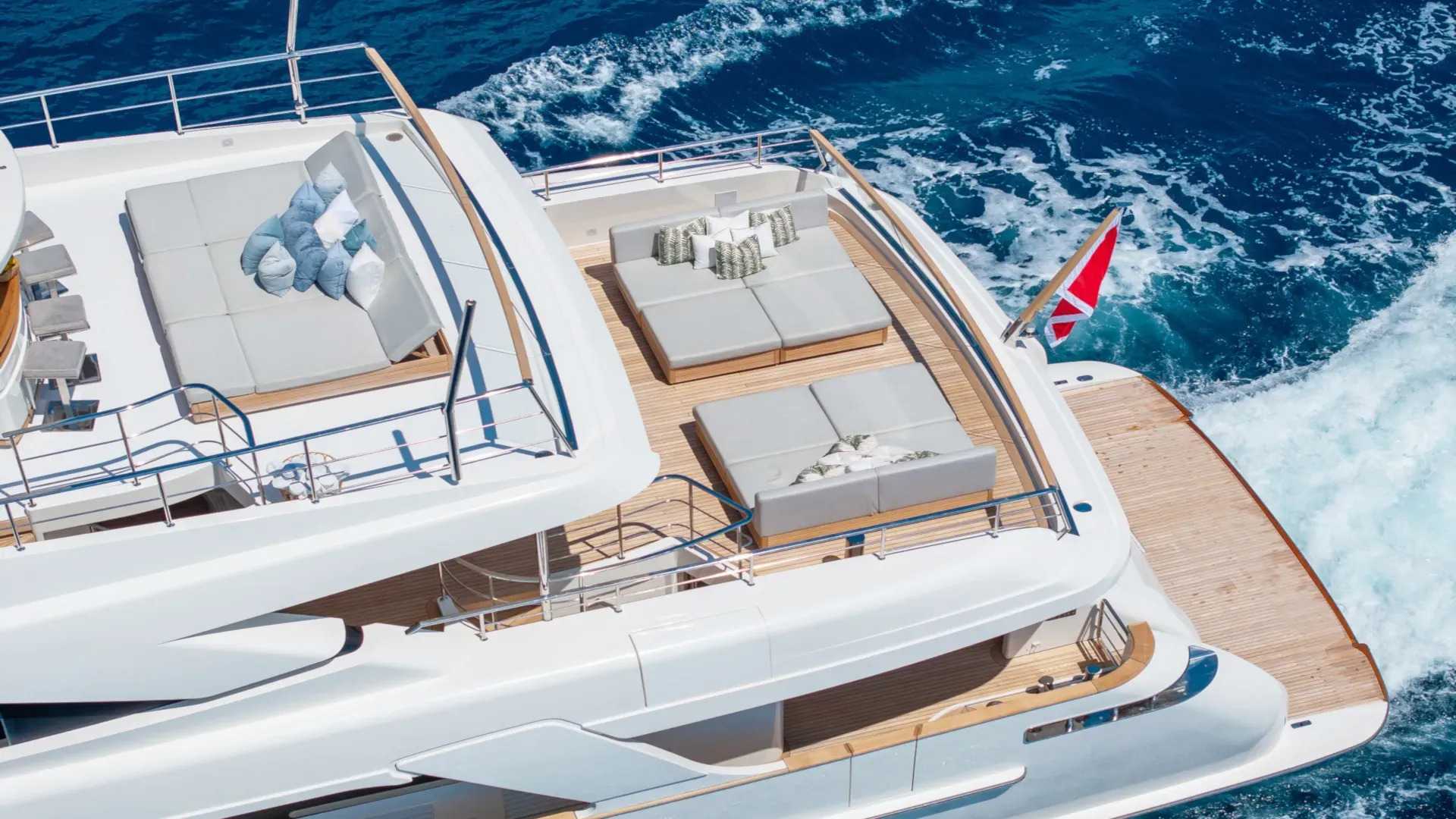ZULU 3 – Exterior