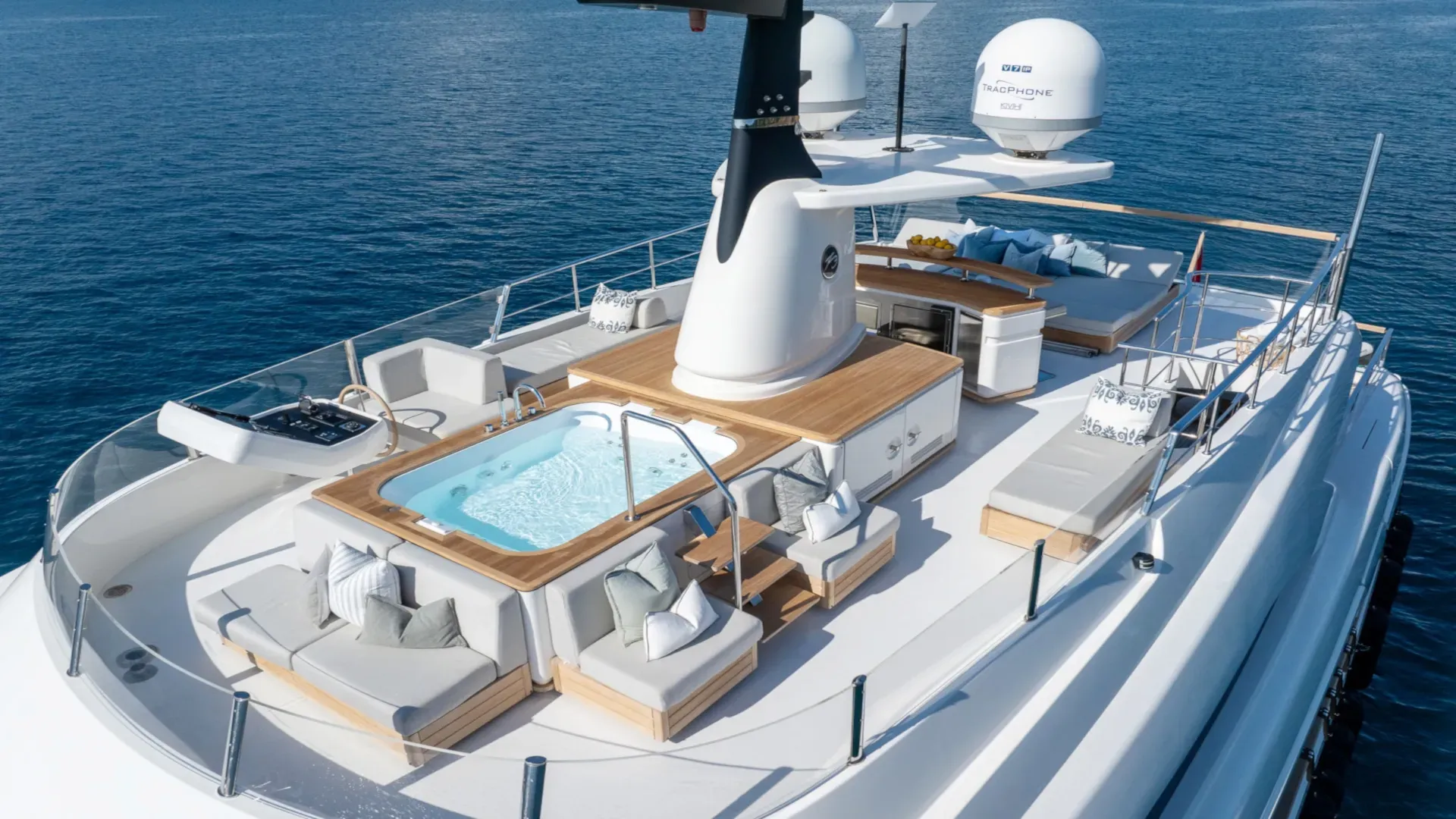 ZULU 3 – Exterior