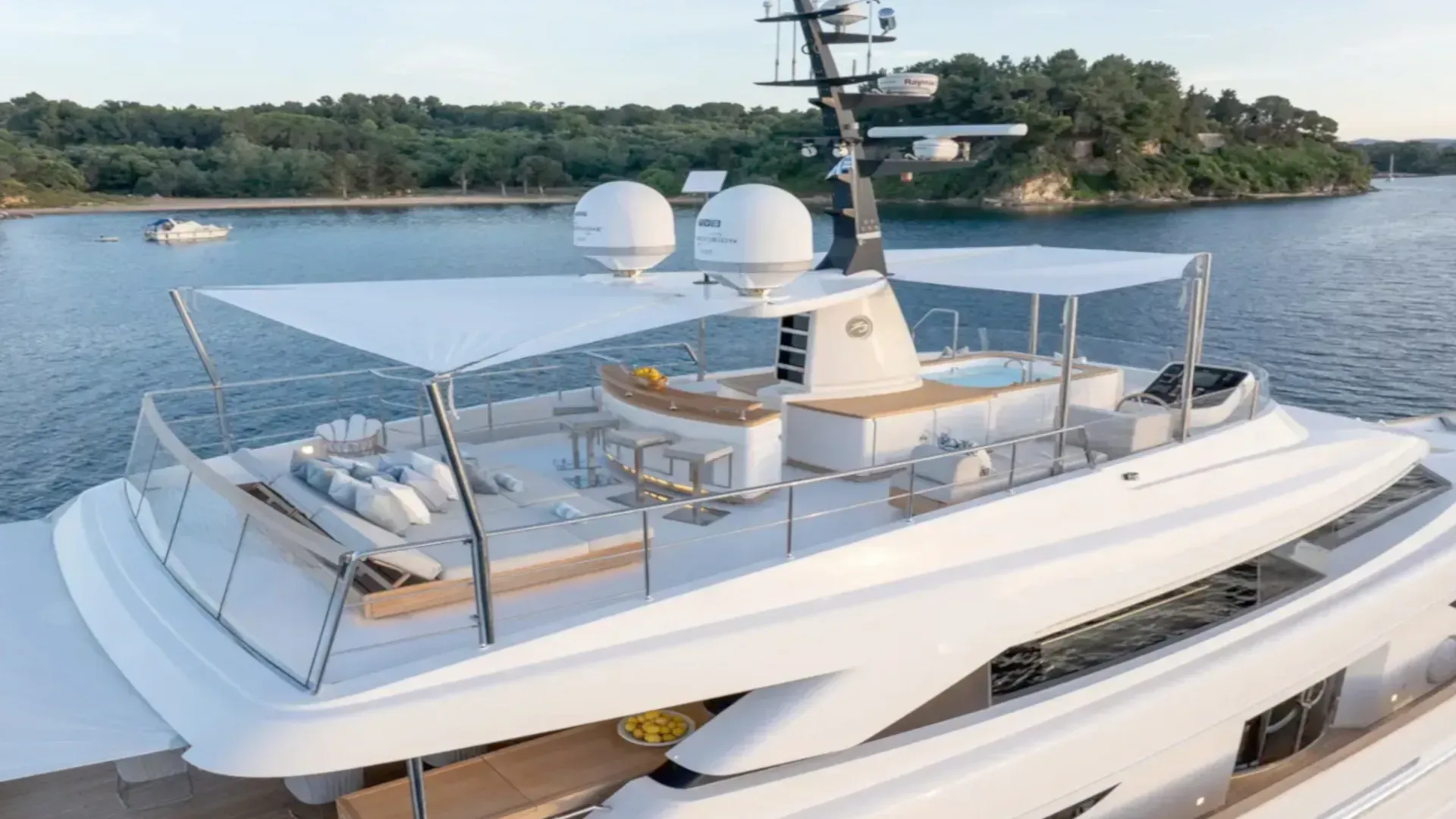 ZULU 3 – Exterior
