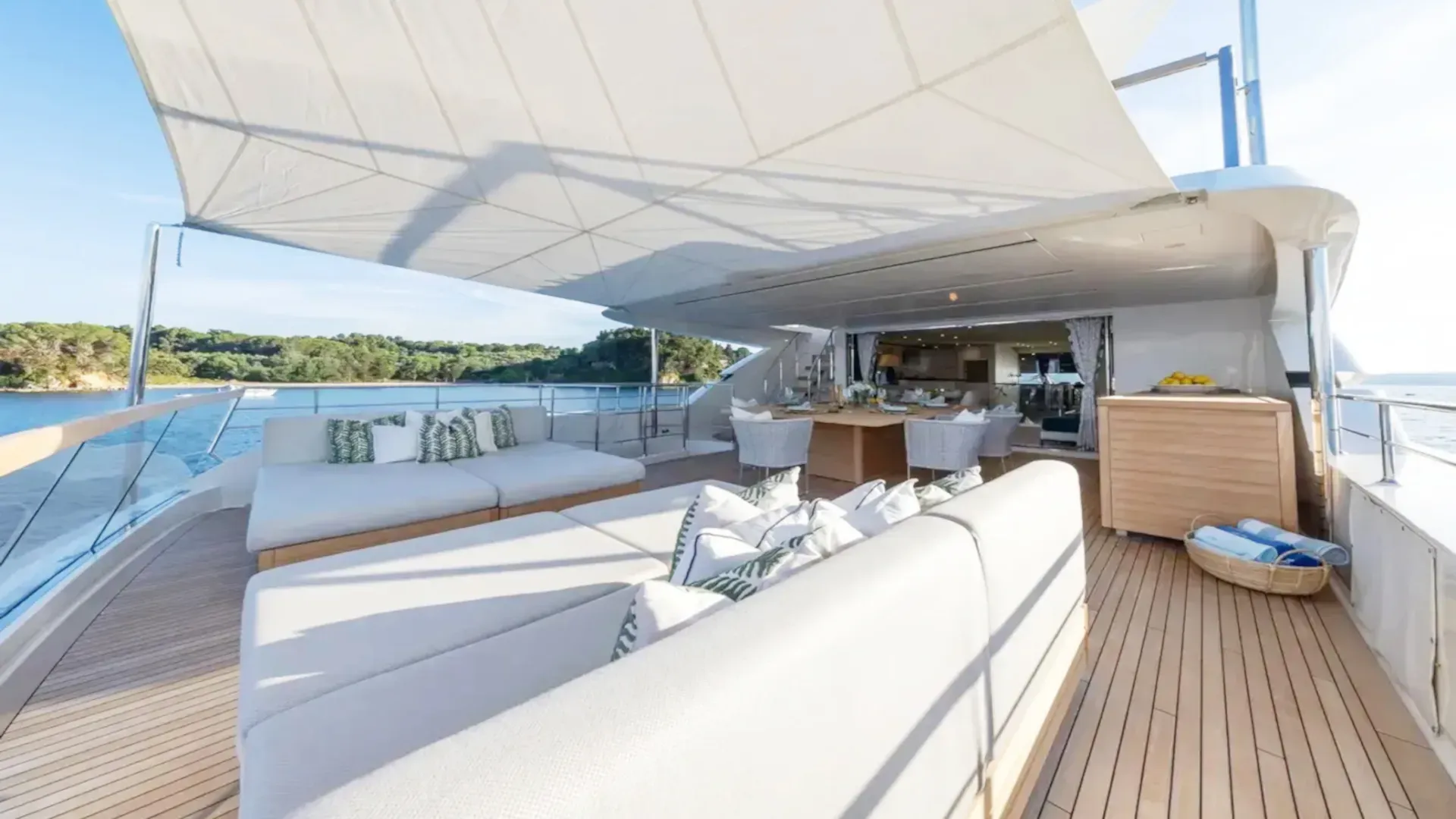 ZULU 3 – Exterior