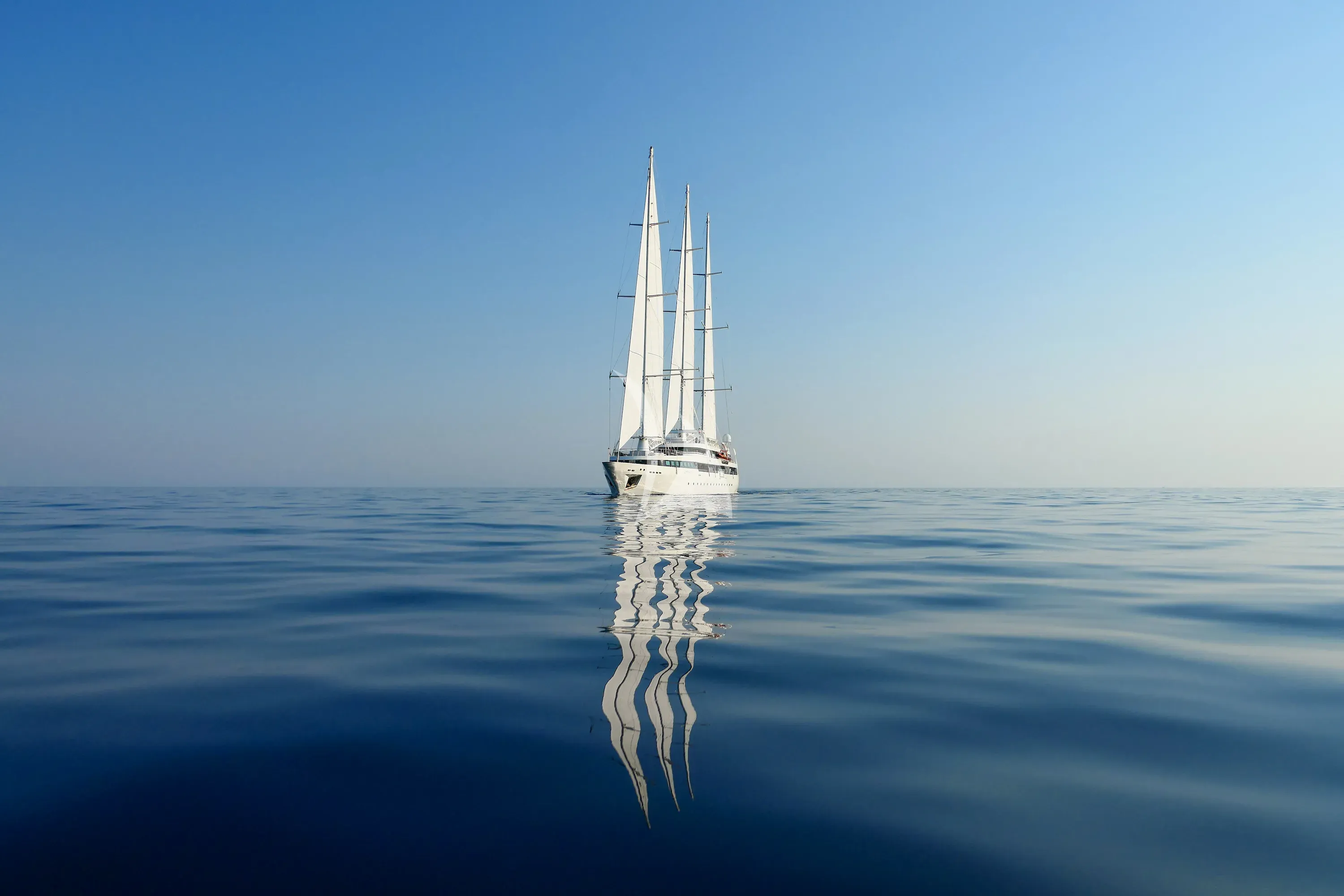LE PONANT – Exterior