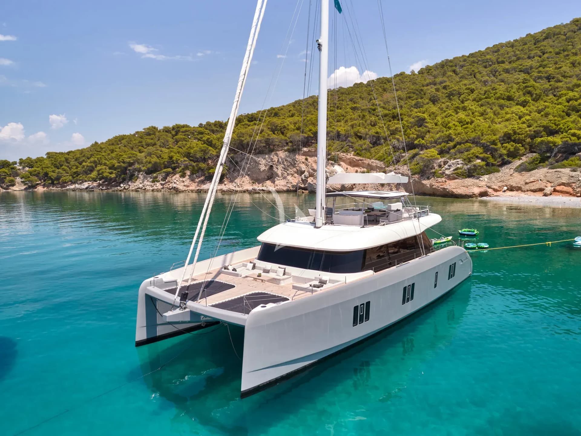 ABOVE & BEYOND – Sunreef Yachts