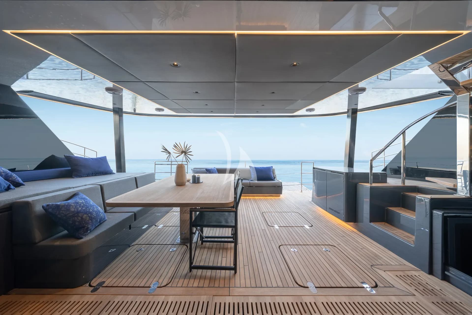 ADARA NEXT – Exterior