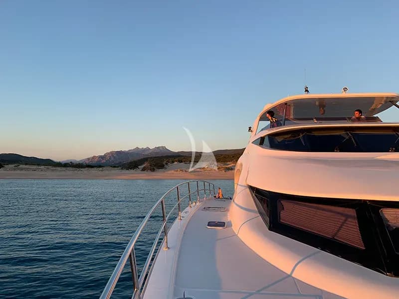 SKYLARK – Exterior