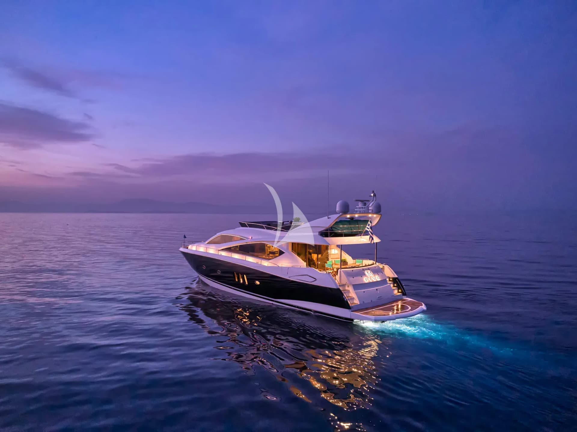 M FIVE – Exterior
