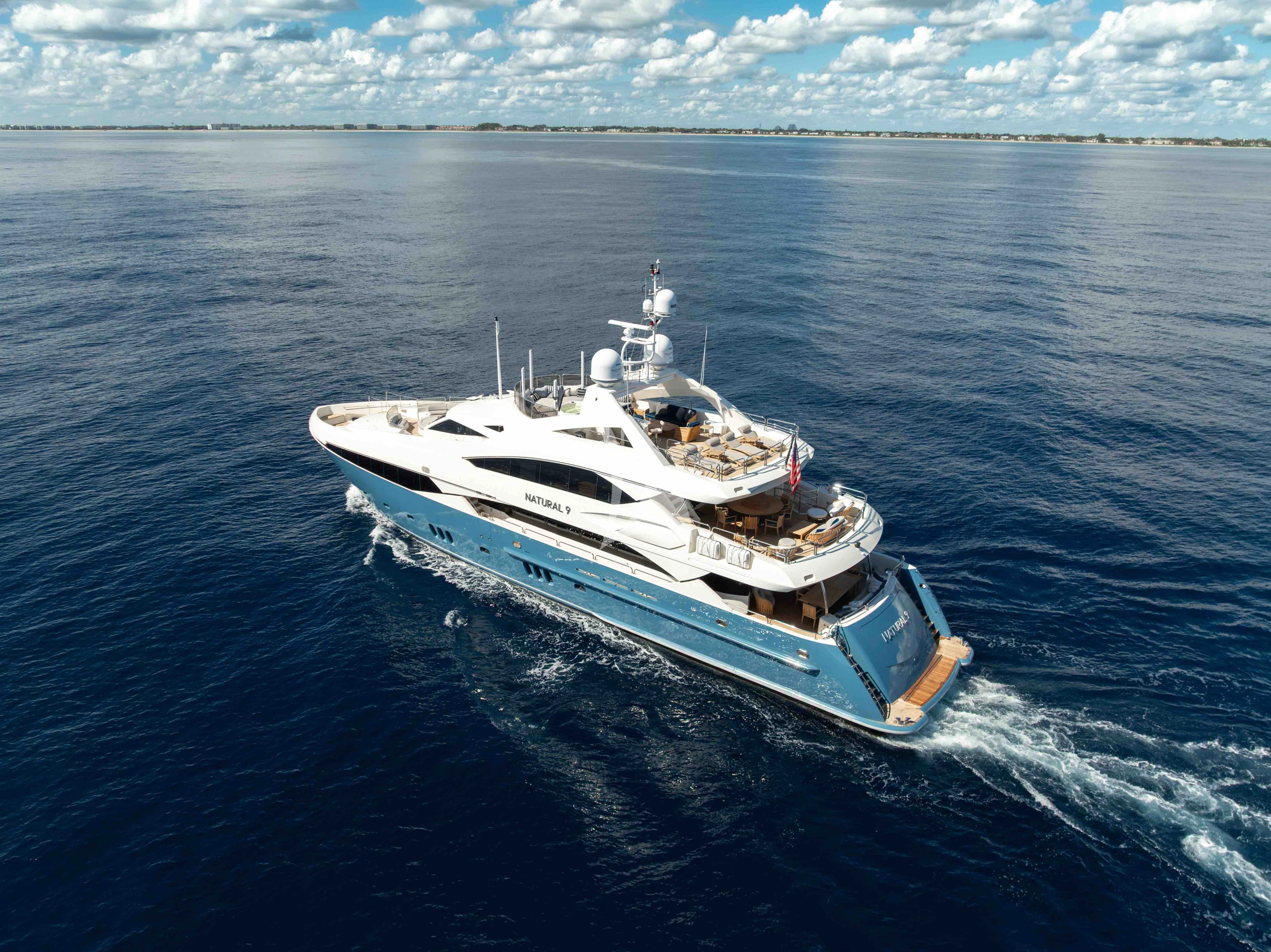 NATURAL 9 – Exterior