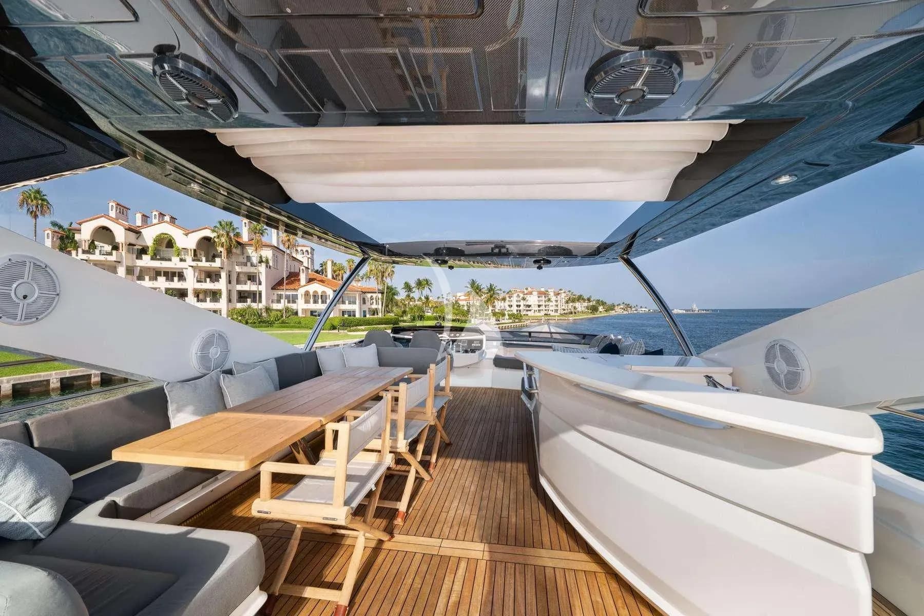 OASIS – Exterior