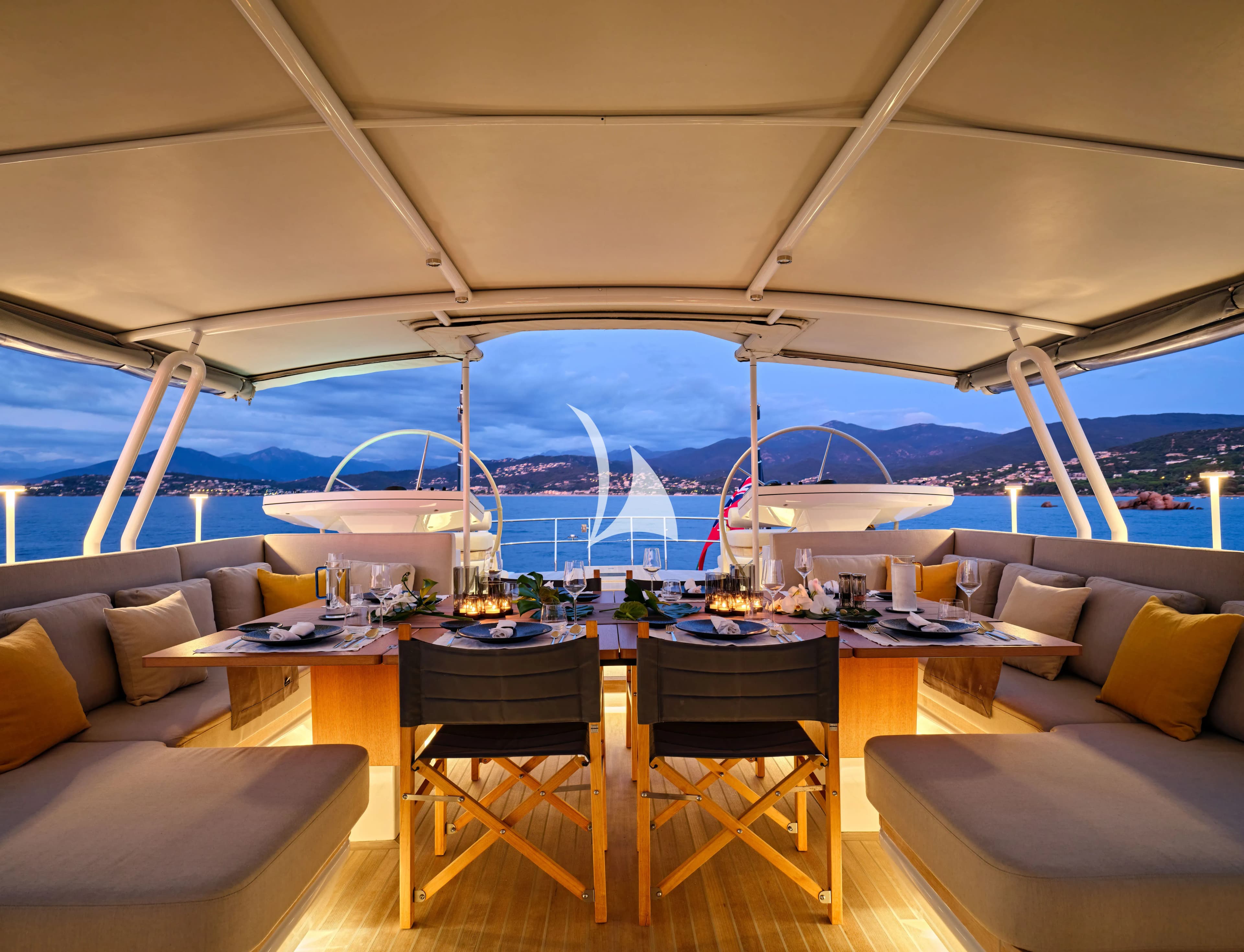 GUILLEMOT – Exterior