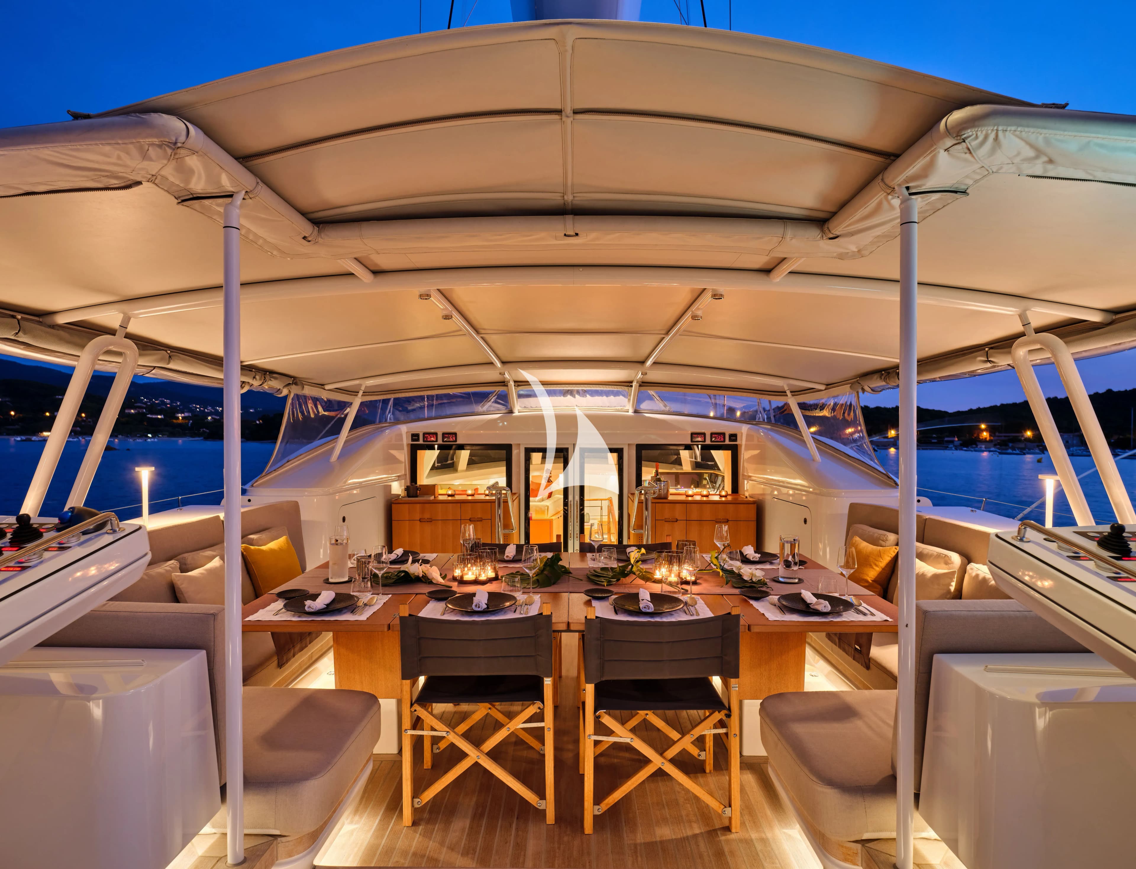 GUILLEMOT – Exterior