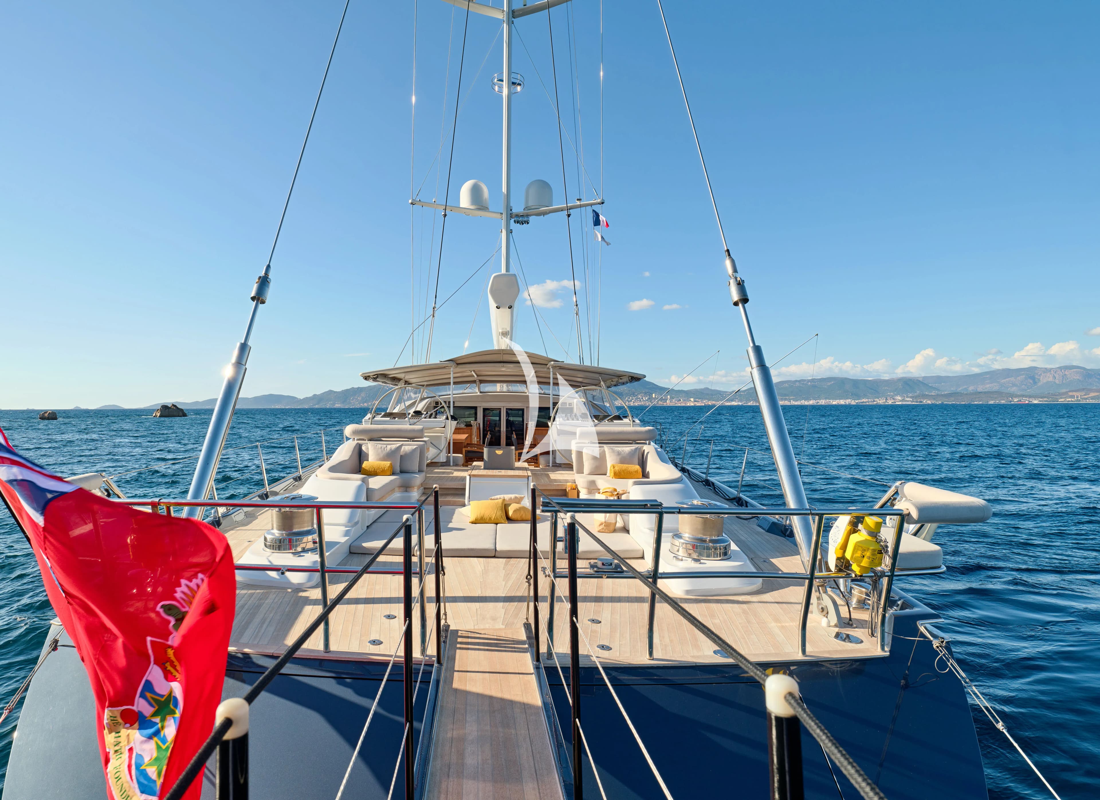 GUILLEMOT – Exterior