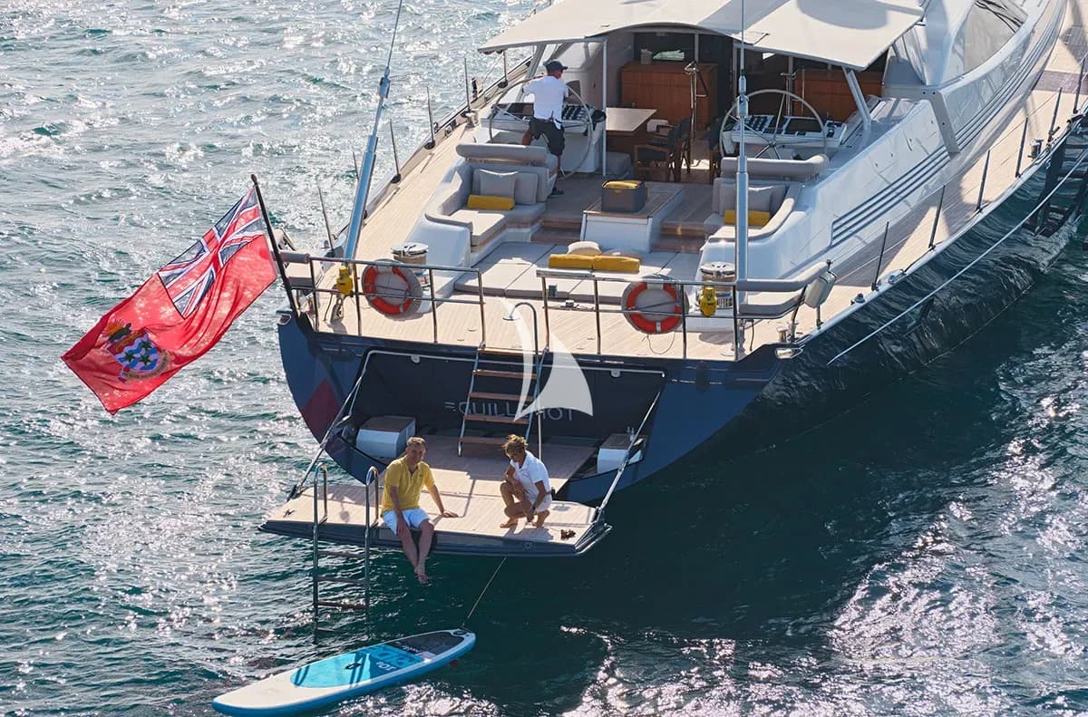 GUILLEMOT – Exterior