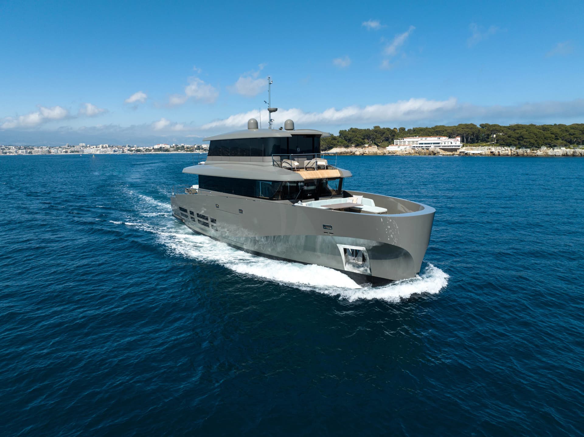 Kokonut's Wally – Exterior