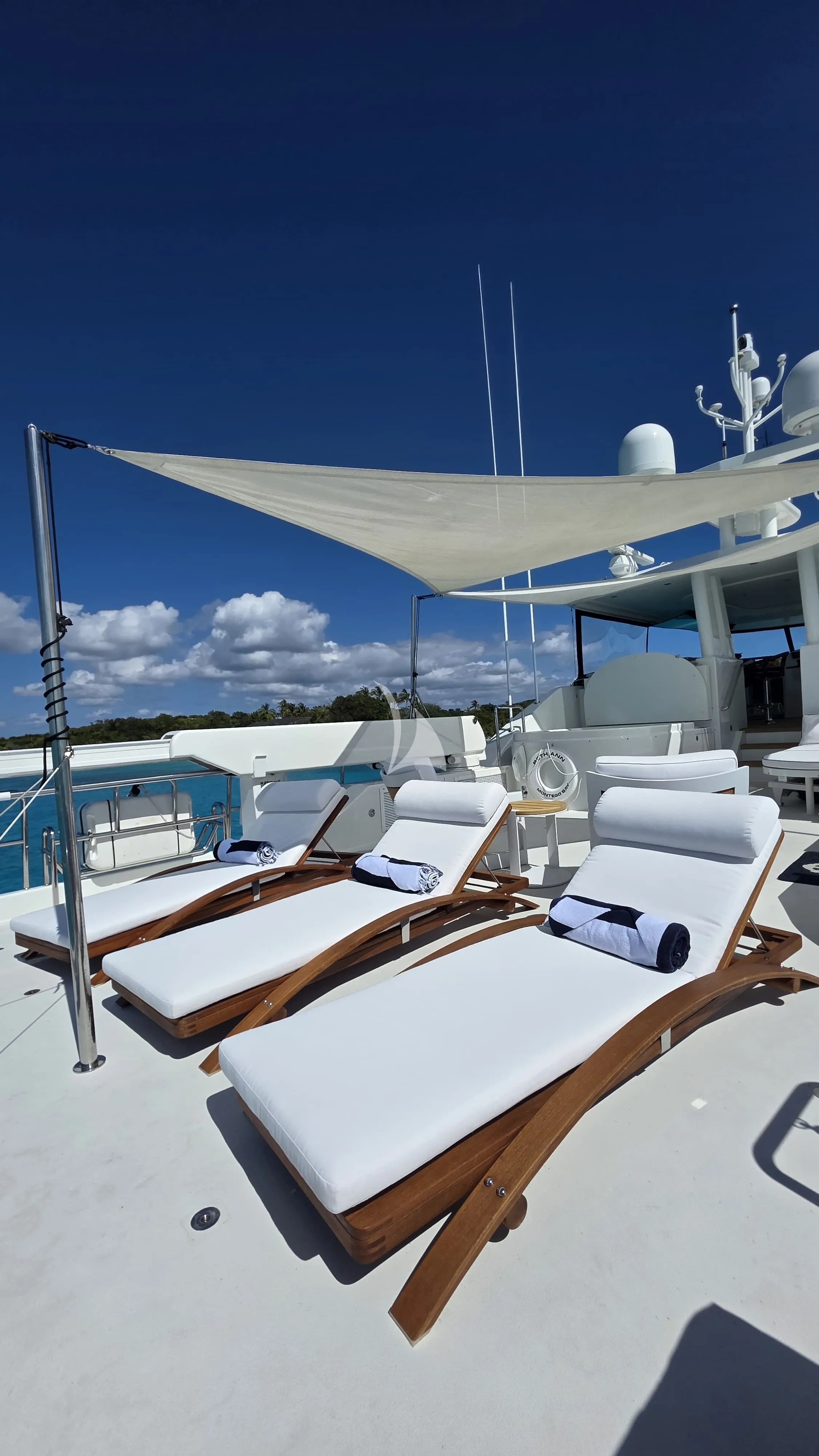 BETH ANN – Exterior