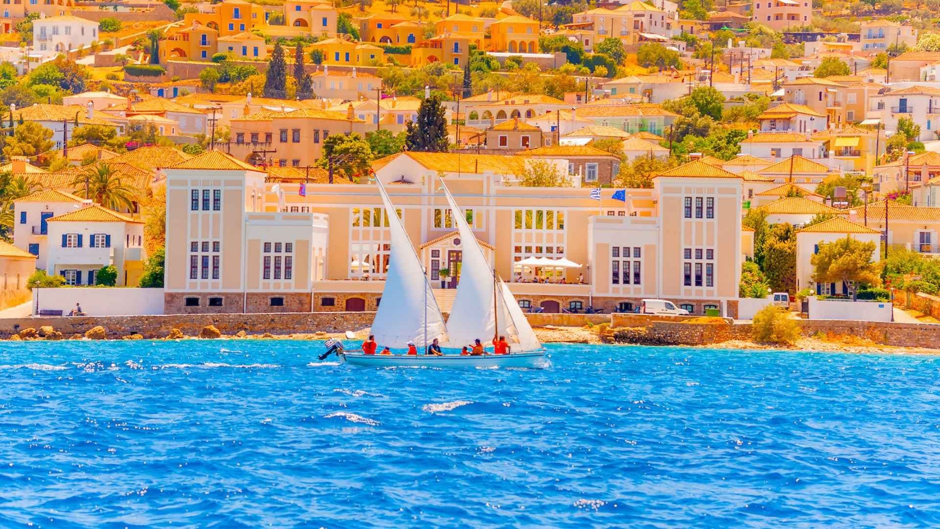 spetses-wooden-sailing-greece