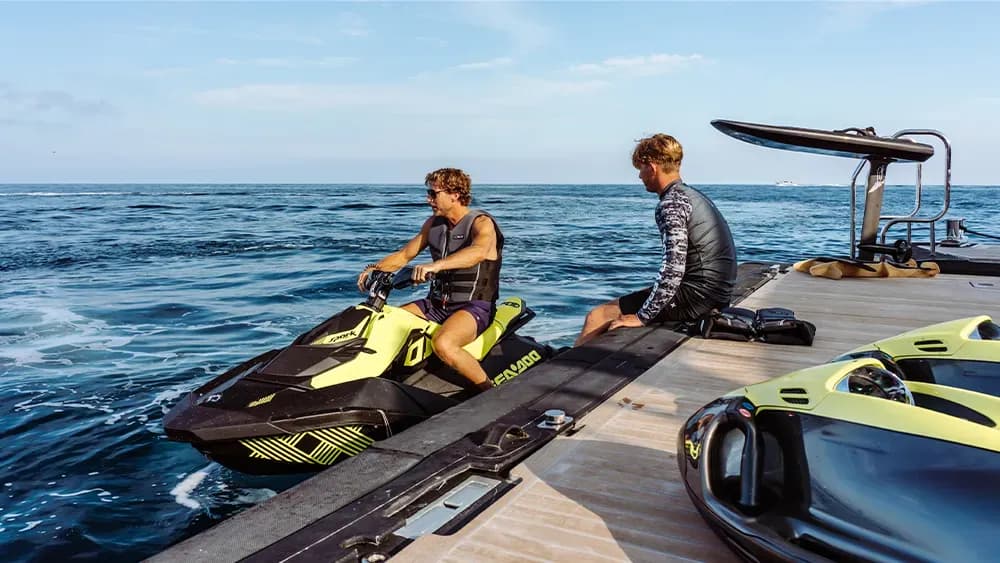 superyacht-loon-loon-seadoo-jet-skis