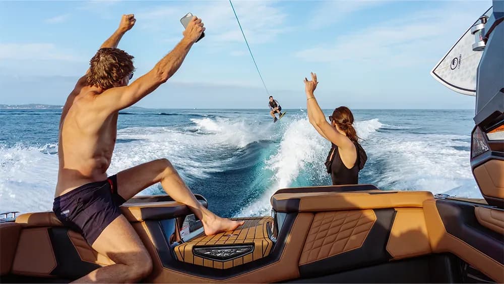 superyacht-loon-loon-seadoo-wakeboarding