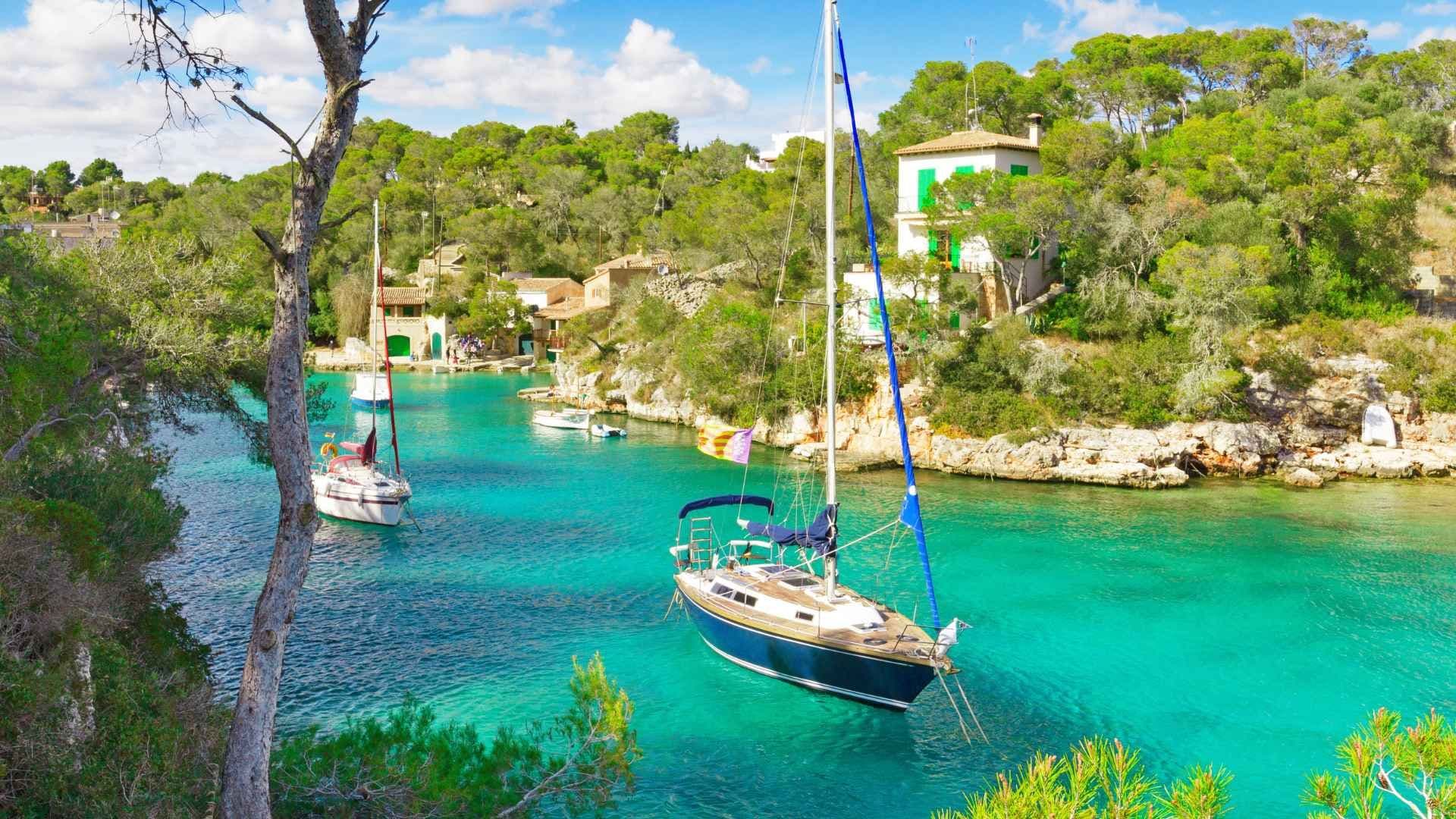 cala figuera mallorca boats moored