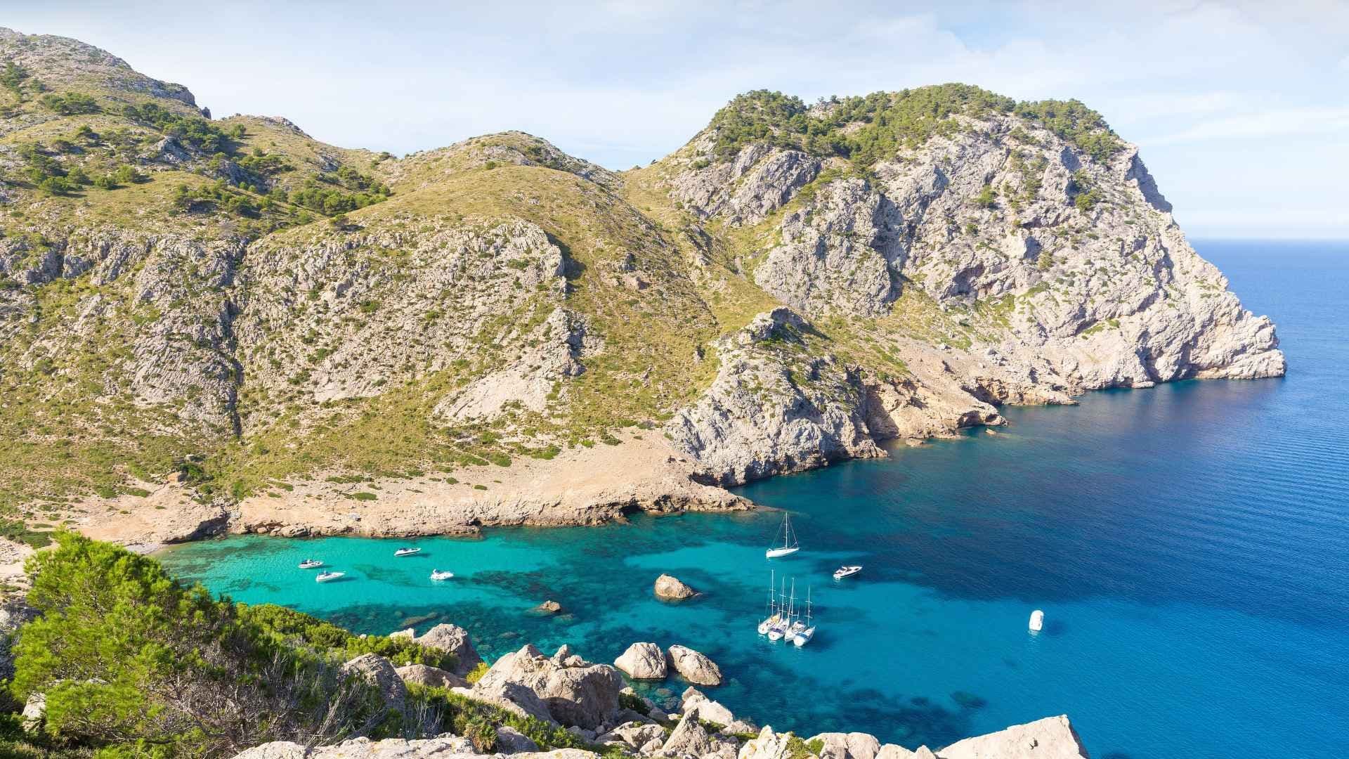 cala figuera cliffs mallorca