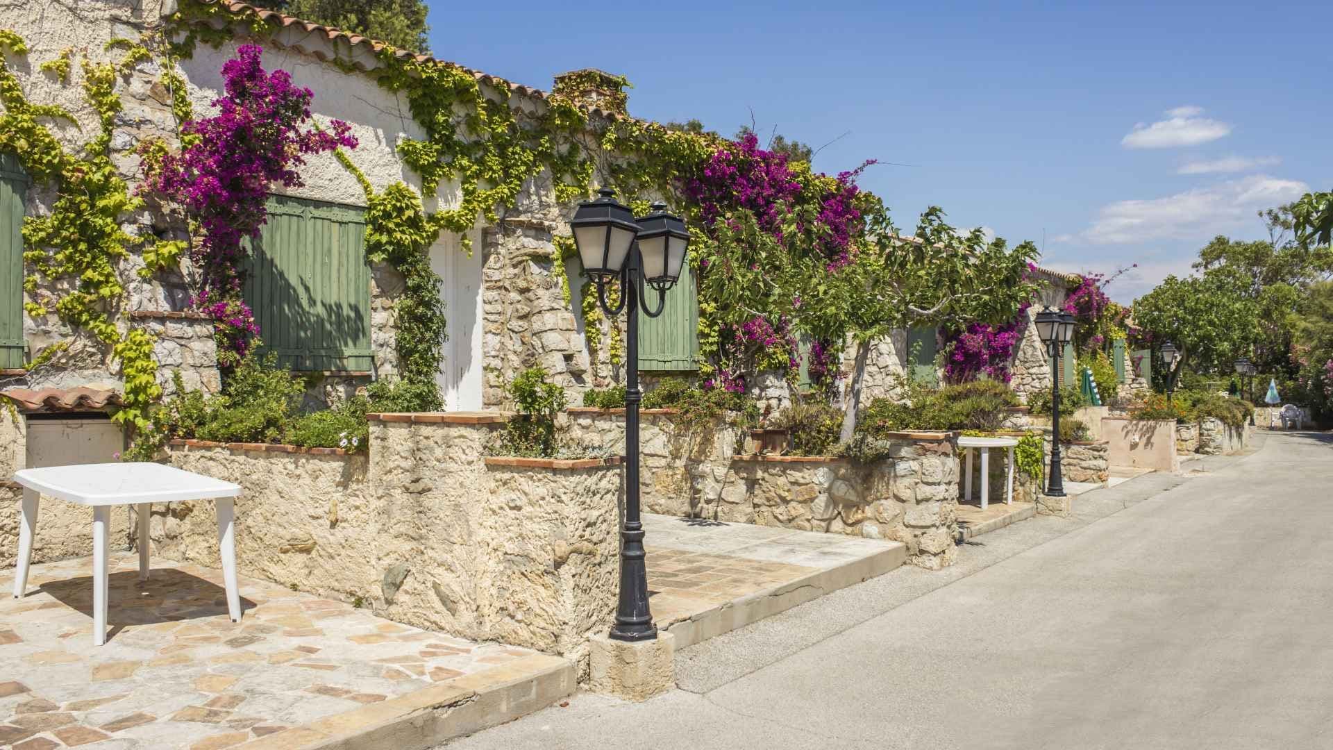 embiez island promenade