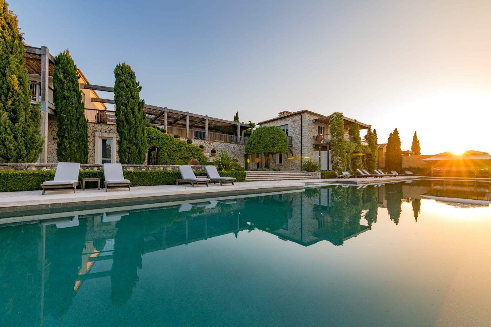 villa-corfu-at-sunset