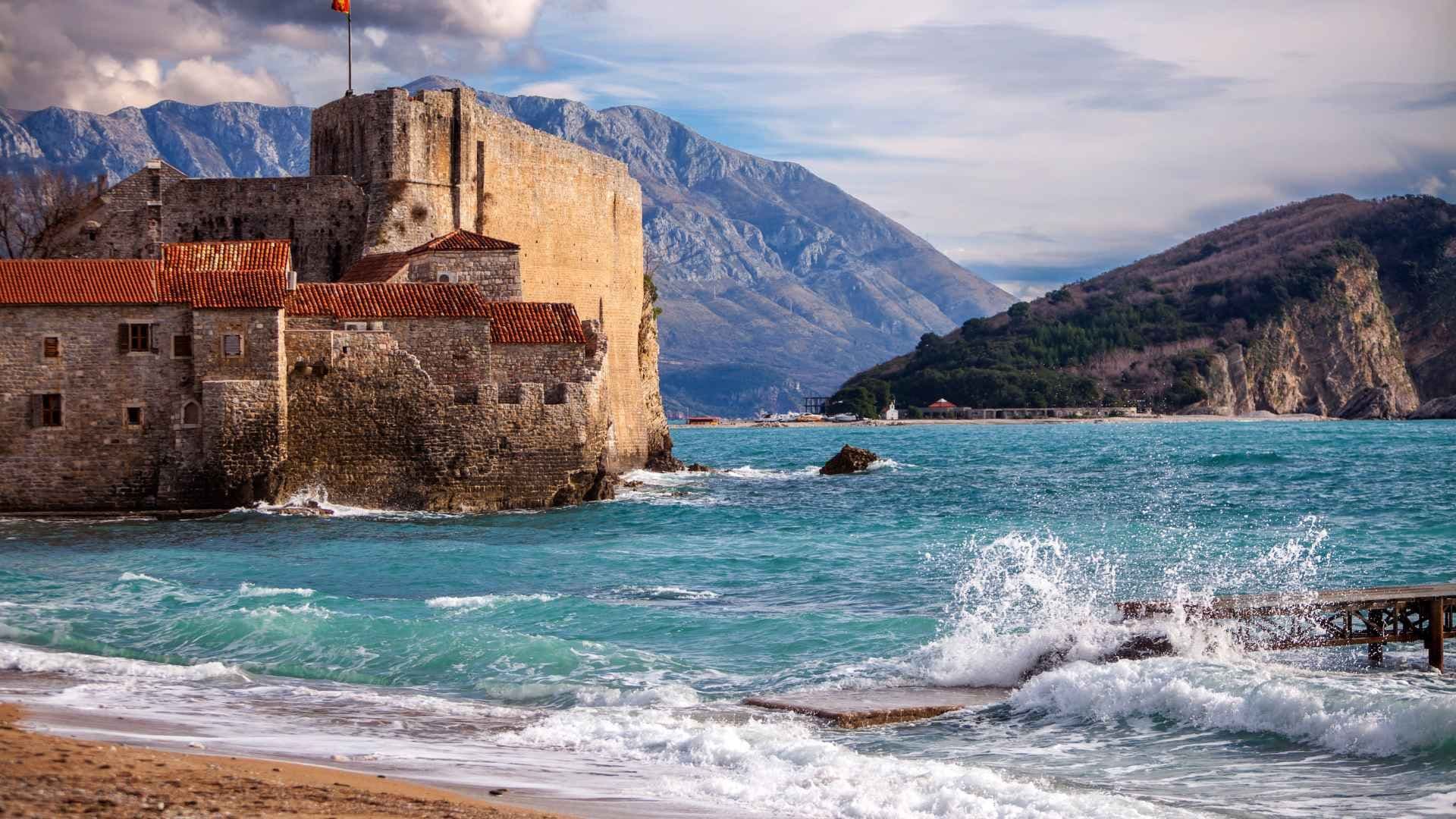 montenegro beach mountains