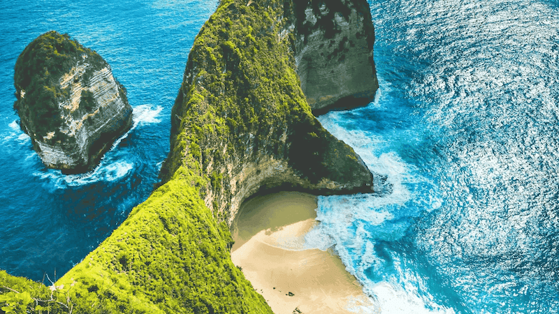 manta bay or kelingking beach on nusa penida island bali indonesia
