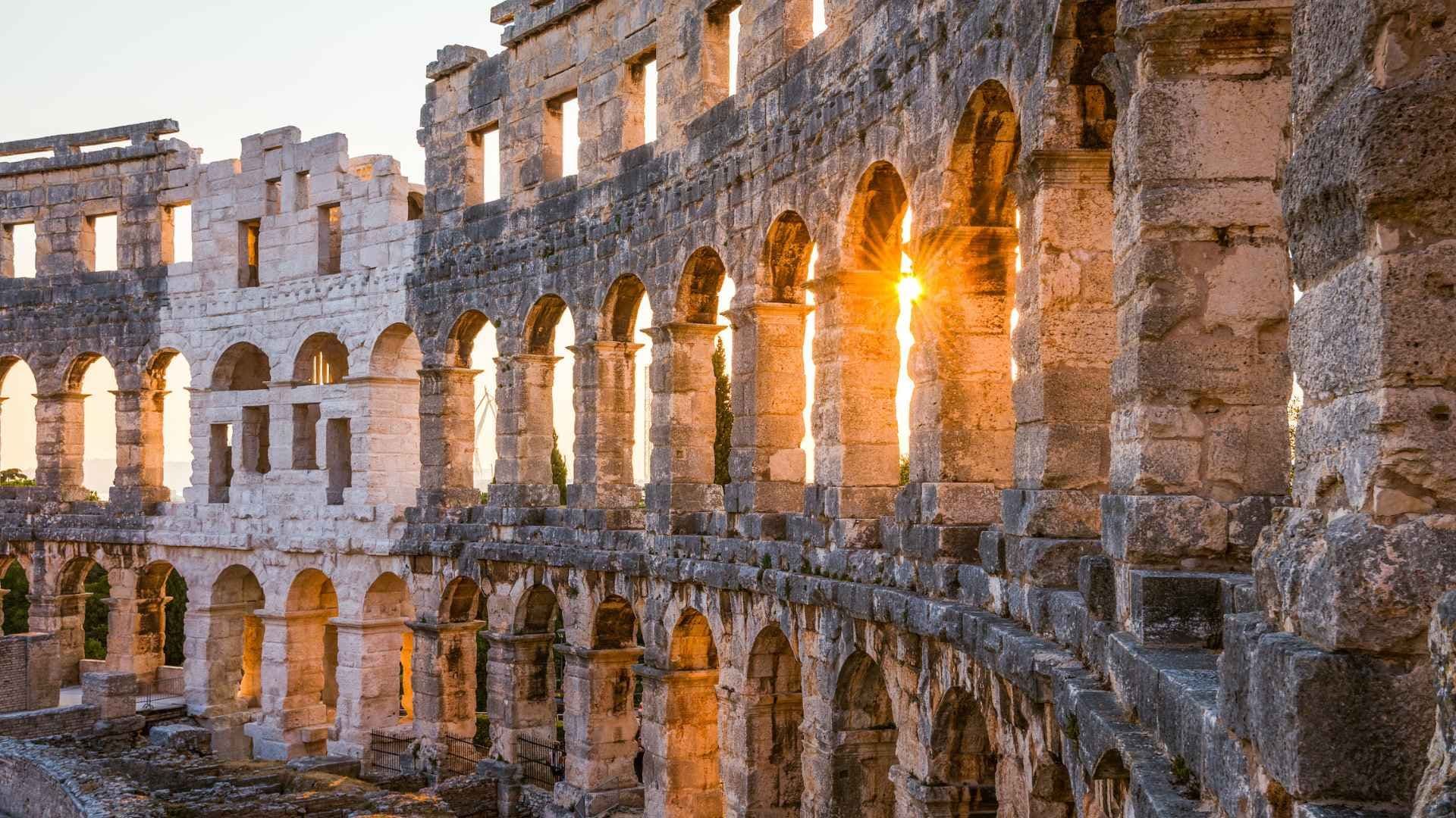 roman-ampitheatre-croatia