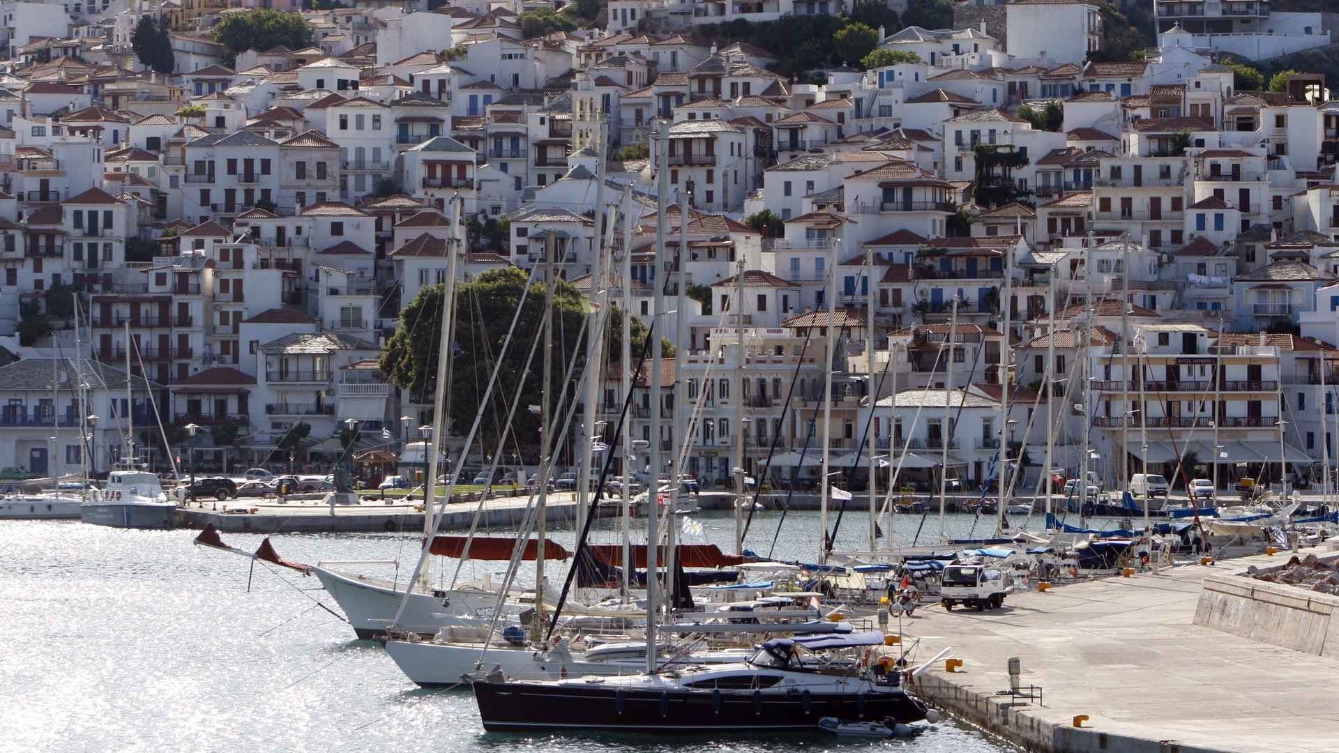 skopelos-town-quay