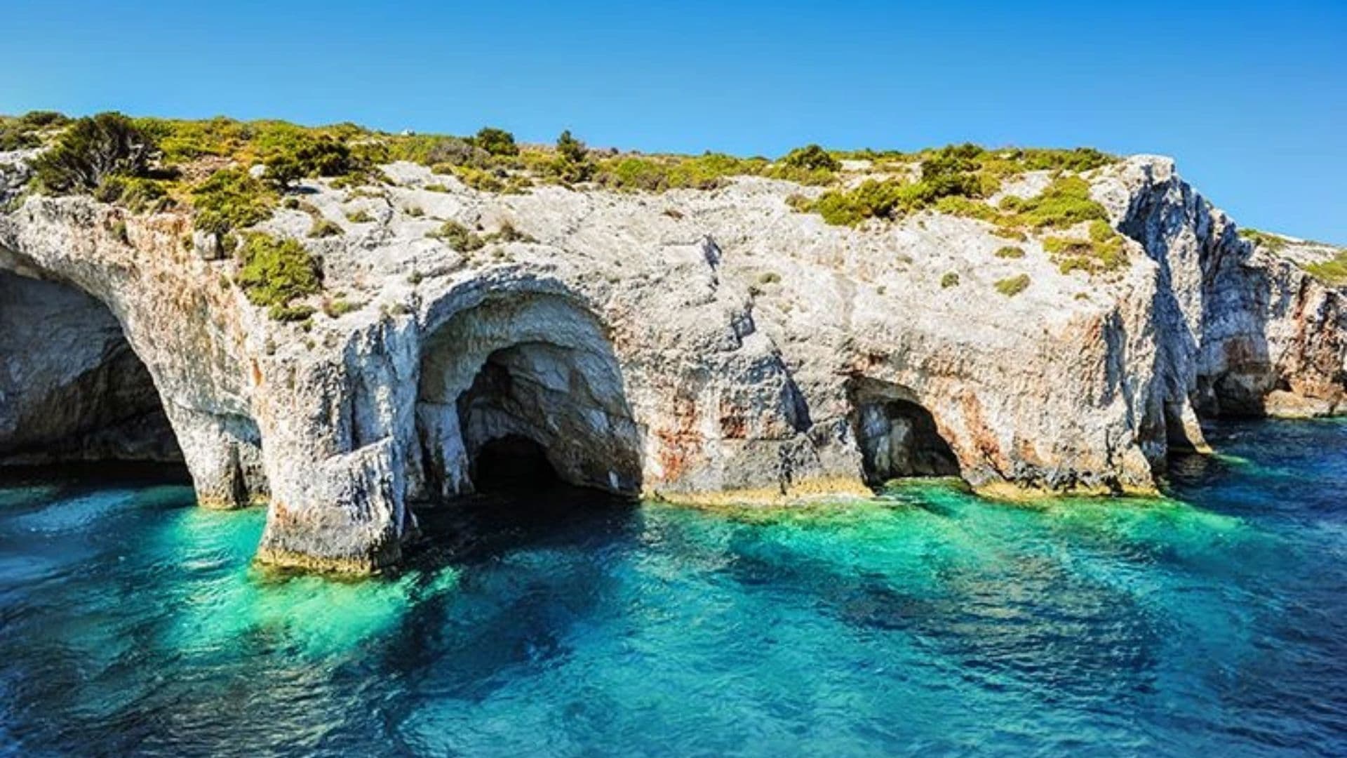 blue cave bisevo