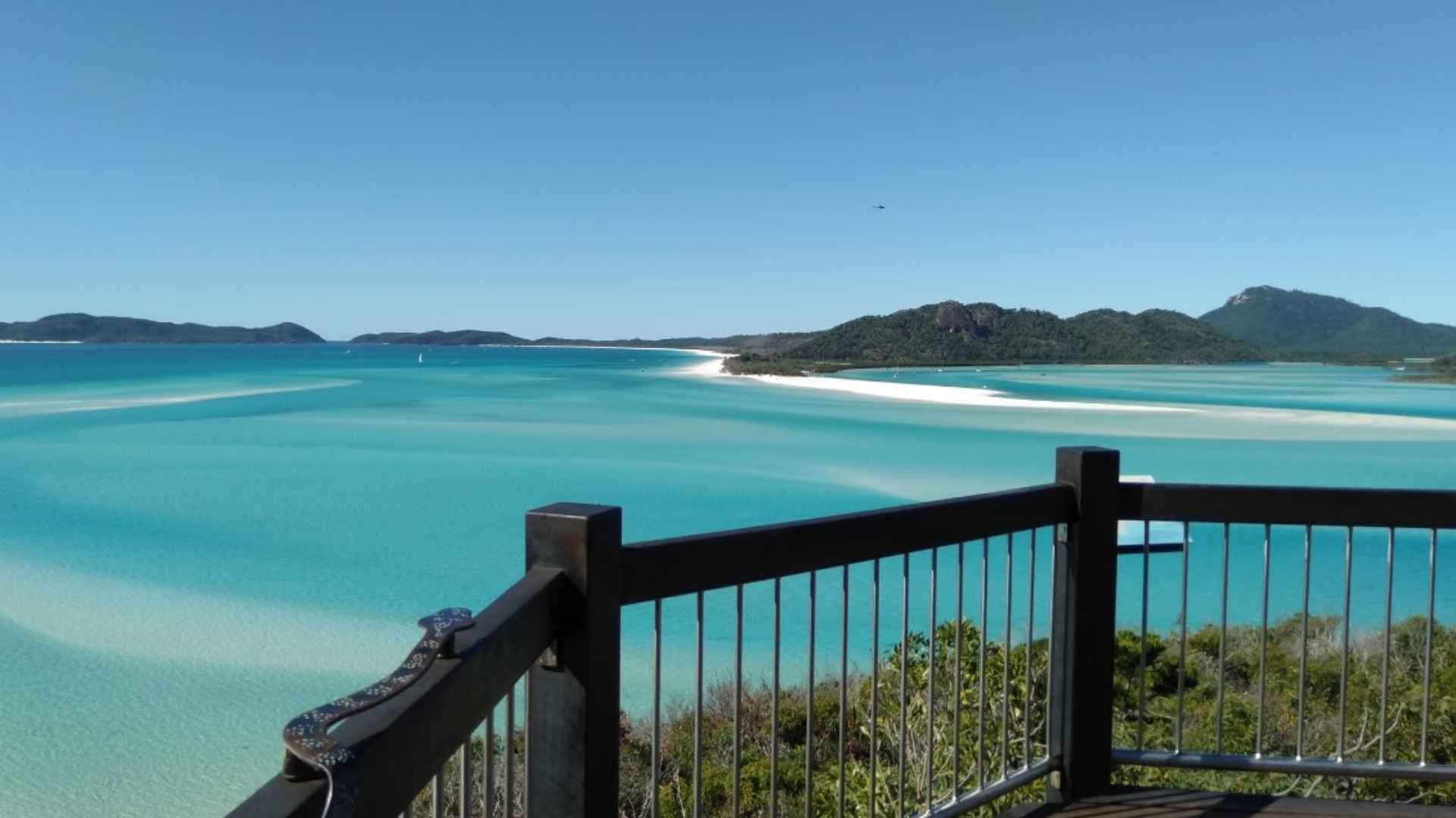 hill inlet lookout whitehaven beach