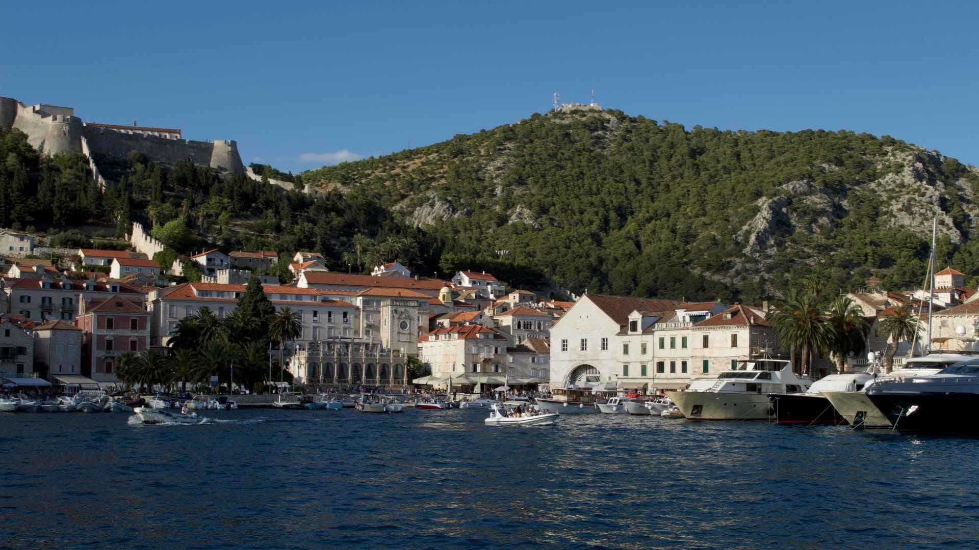 hvar-old-town