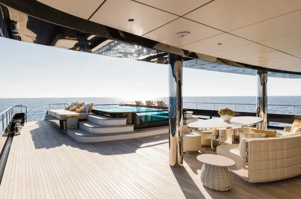 loon-exterior-pool