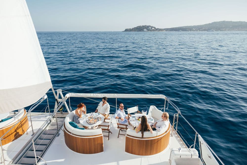 manana-exterior-dining