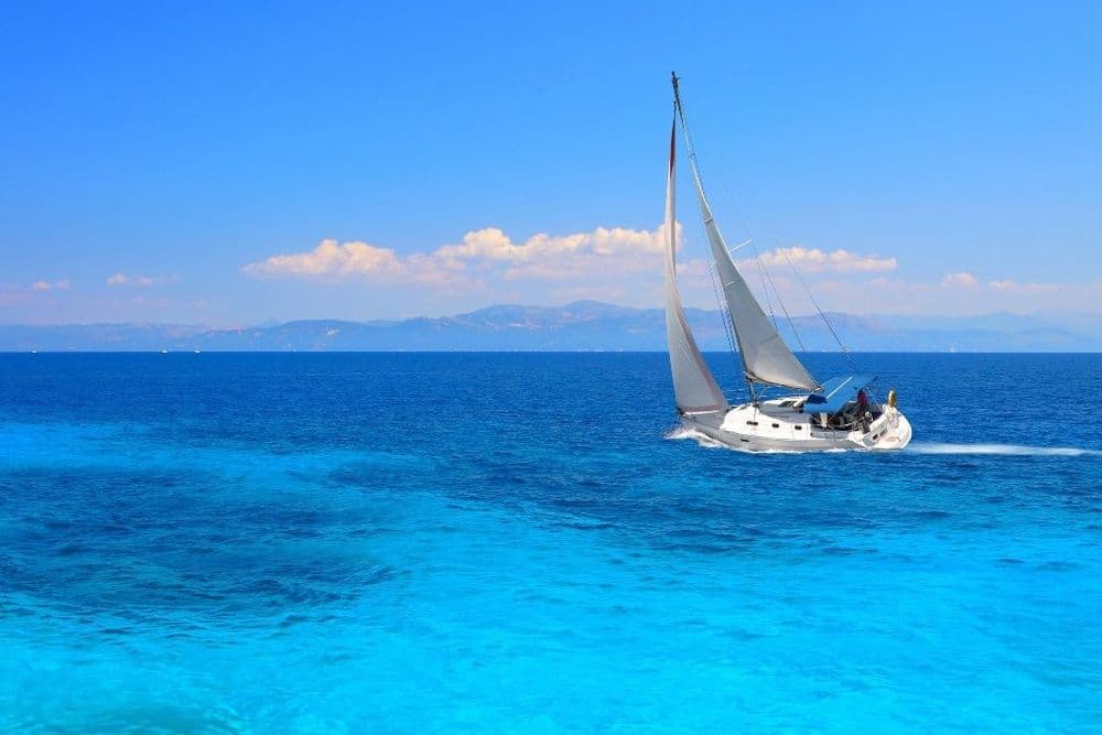 Sailing holiday Blue Water
