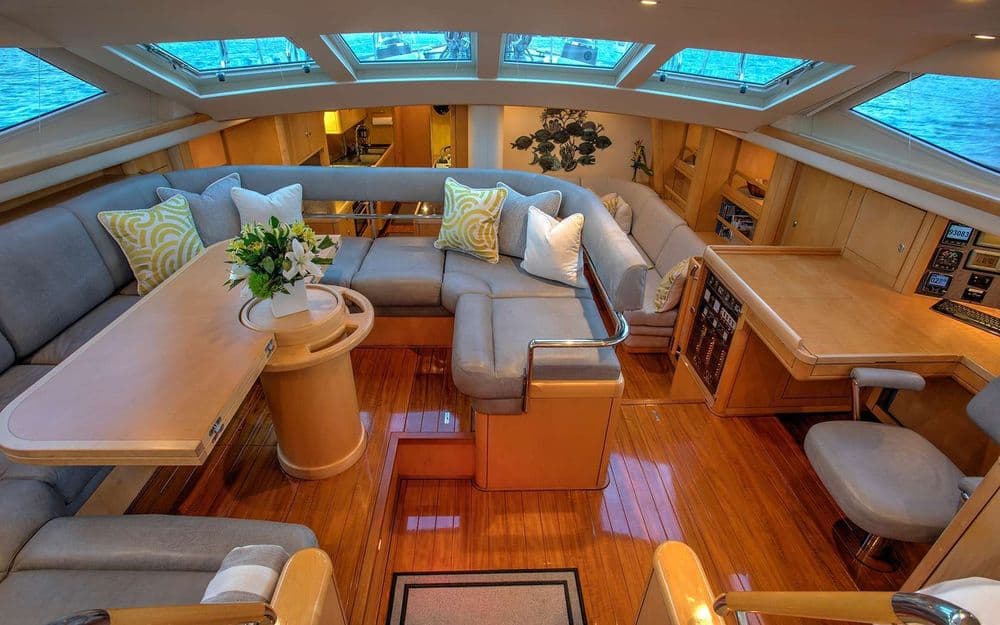 dama-de-noche-oyster-82-living-room-sitting-area