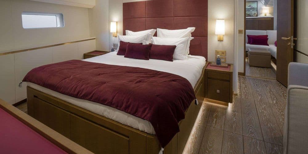 fancy-interior-bedroom
