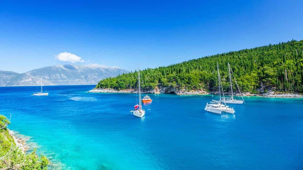 kefalonia-bay-near-fiscardo