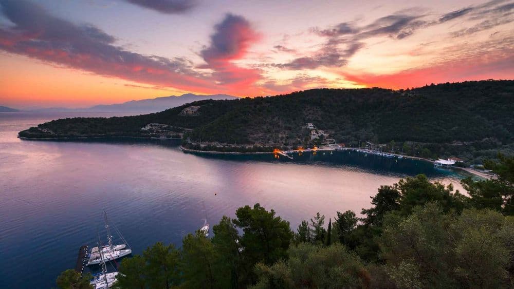 porto-spilia-spartochori-meganisi