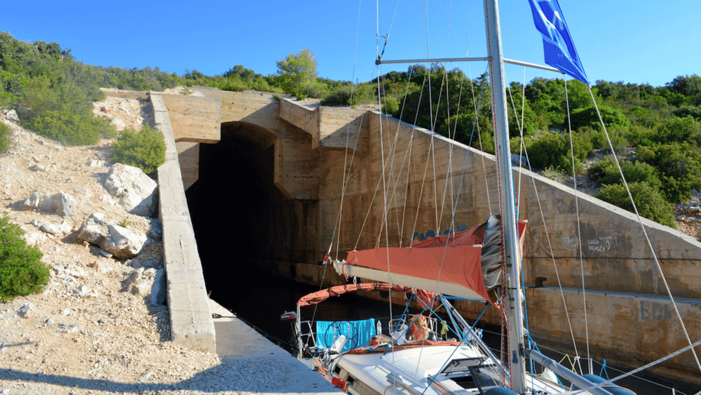 croatia-submarine-cave