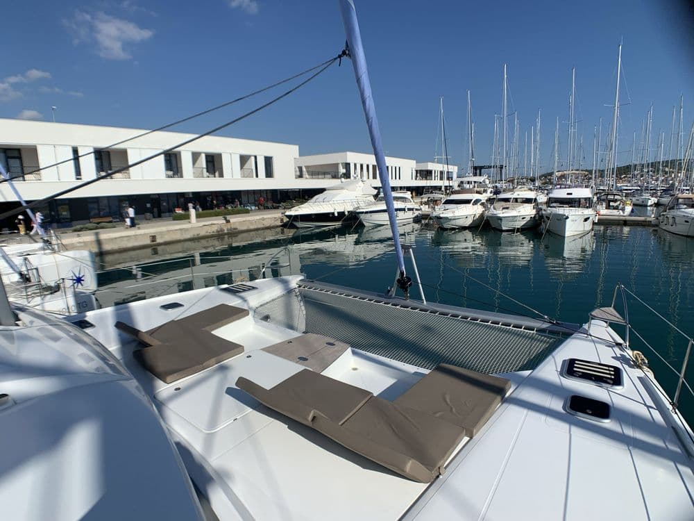 saba-50-waterloo-exterior-bow