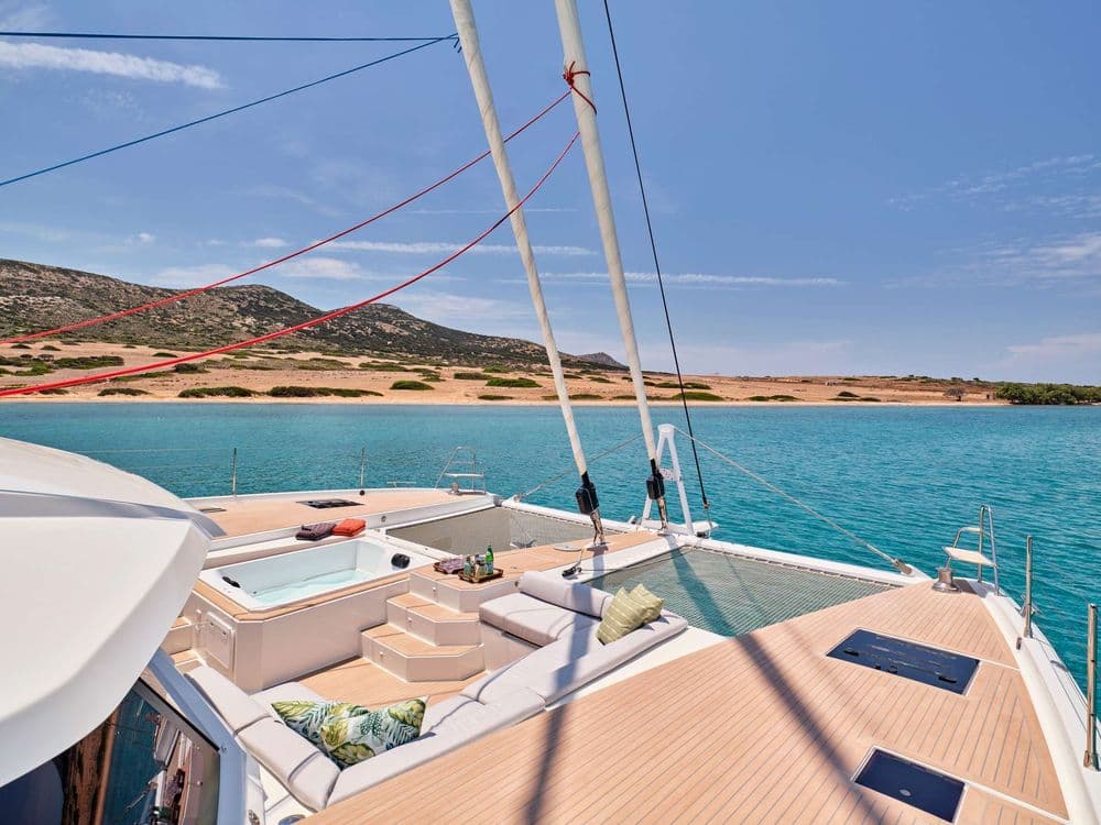 pixie-bow-crewed-catamaran-greece