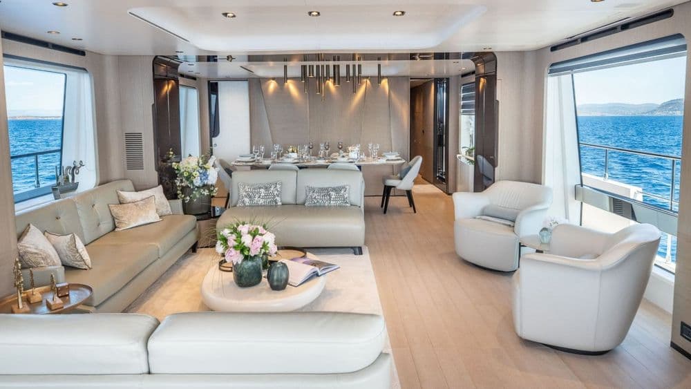 agio-interior-saloon
