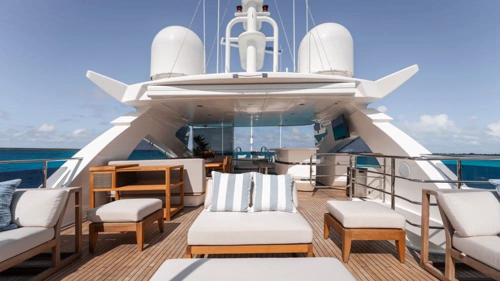 captain-morgan-iii-sun-deck