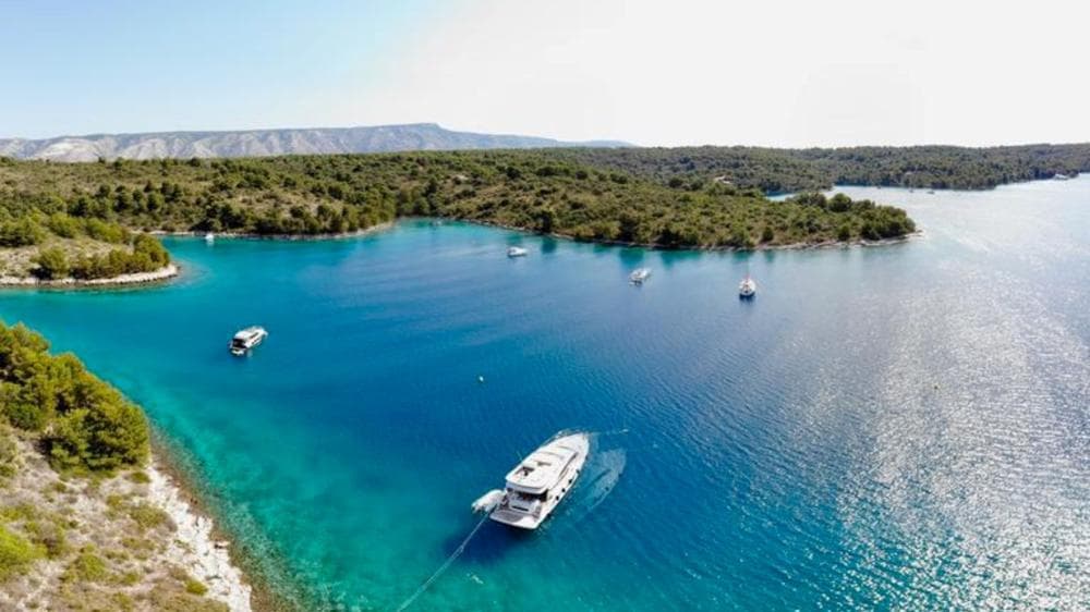 luka tiha boats moored