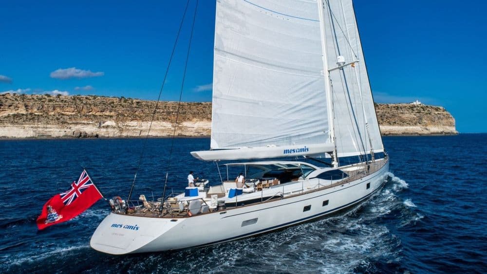 mes-amis-exterior-cruising
