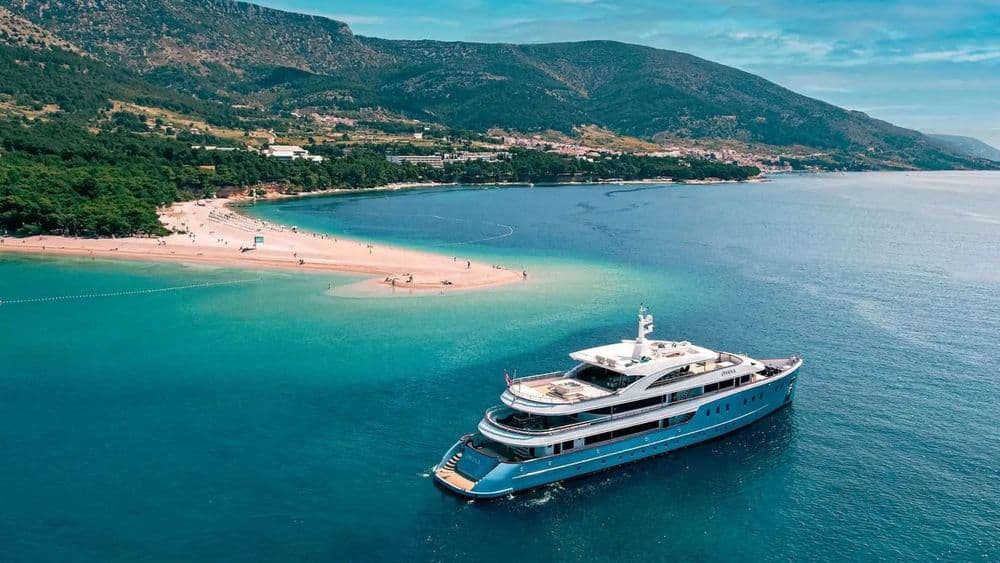 ohana-anchored-croatia